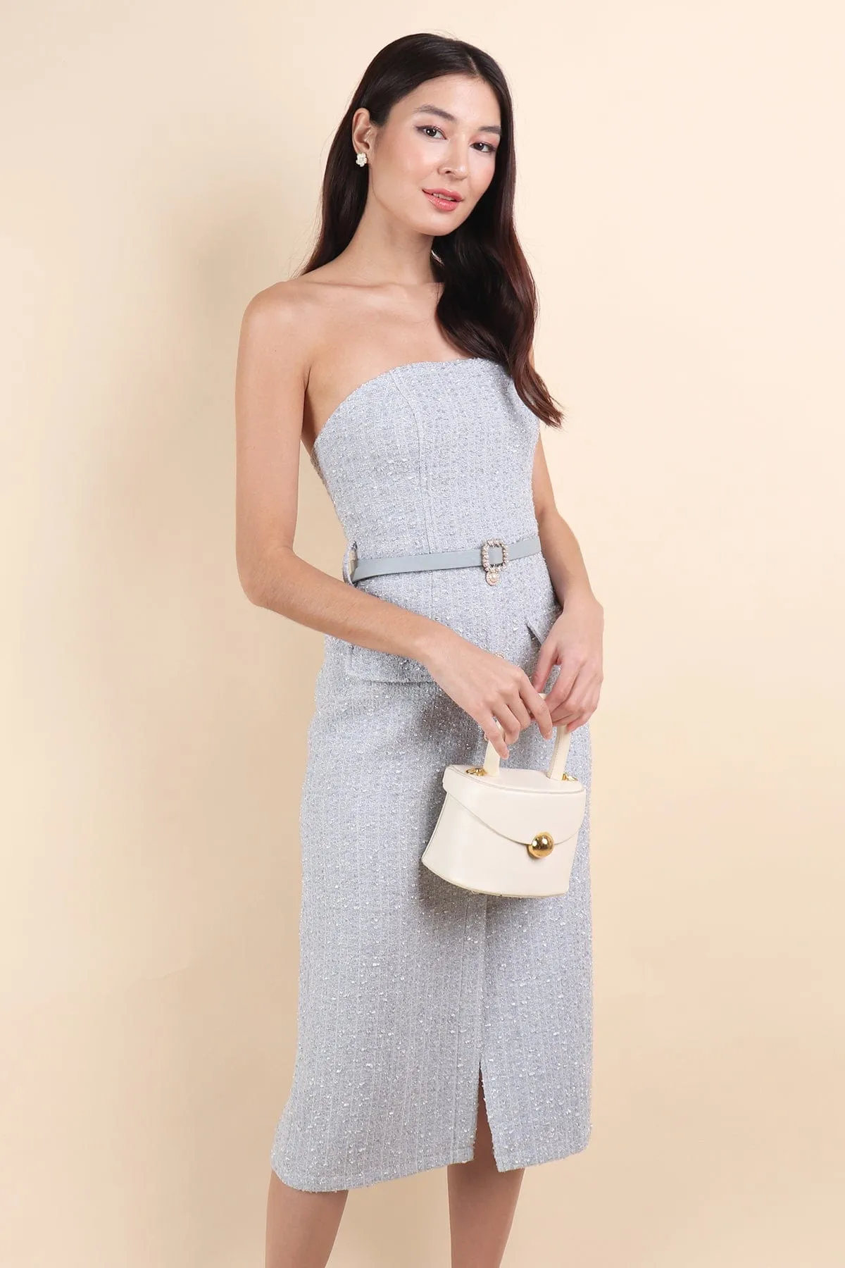 FLORET TWEED BELTED TUBE MIDI IN BLUE