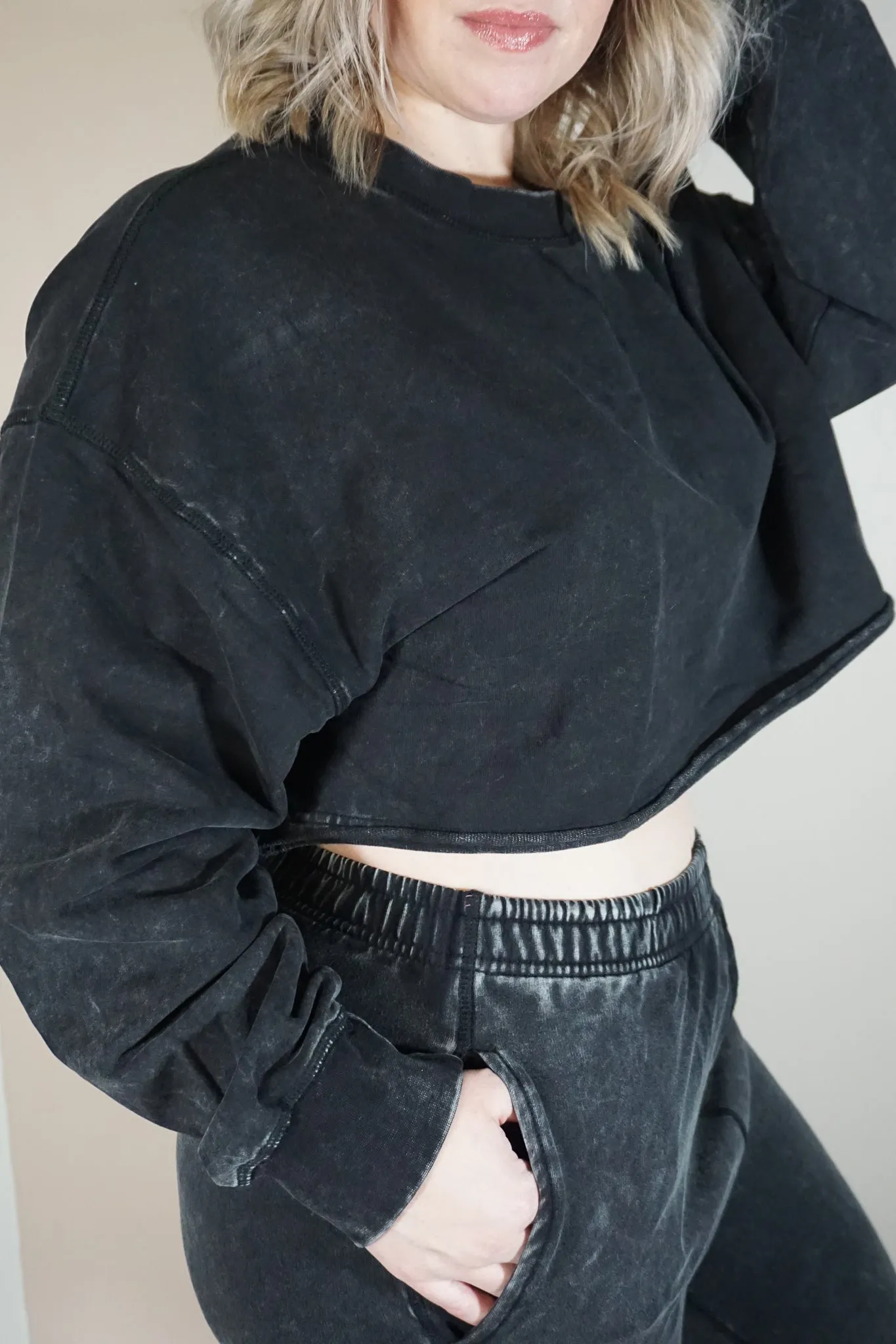 Mineral Washed Boxy Sweater Crop
