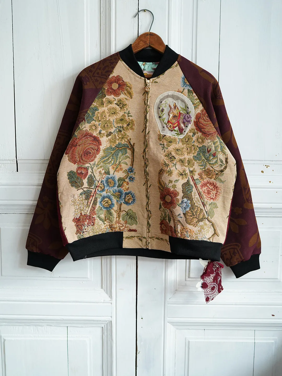 Unlogical Poem Flower Velvet Embroidery Patchwork Red Souvenir Jacket